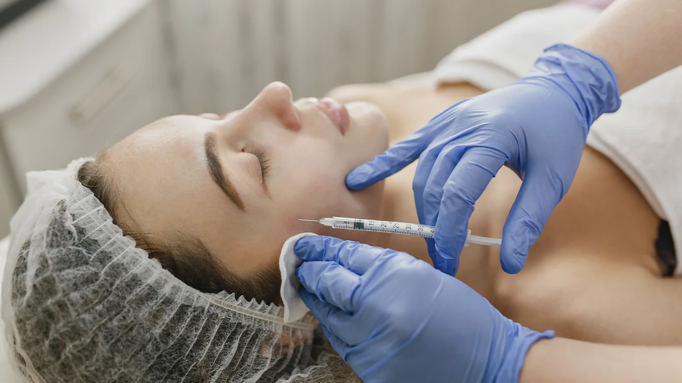 Aplicación de Xeomin en Weston Florida para suavizar líneas de expresión de forma natural y segura